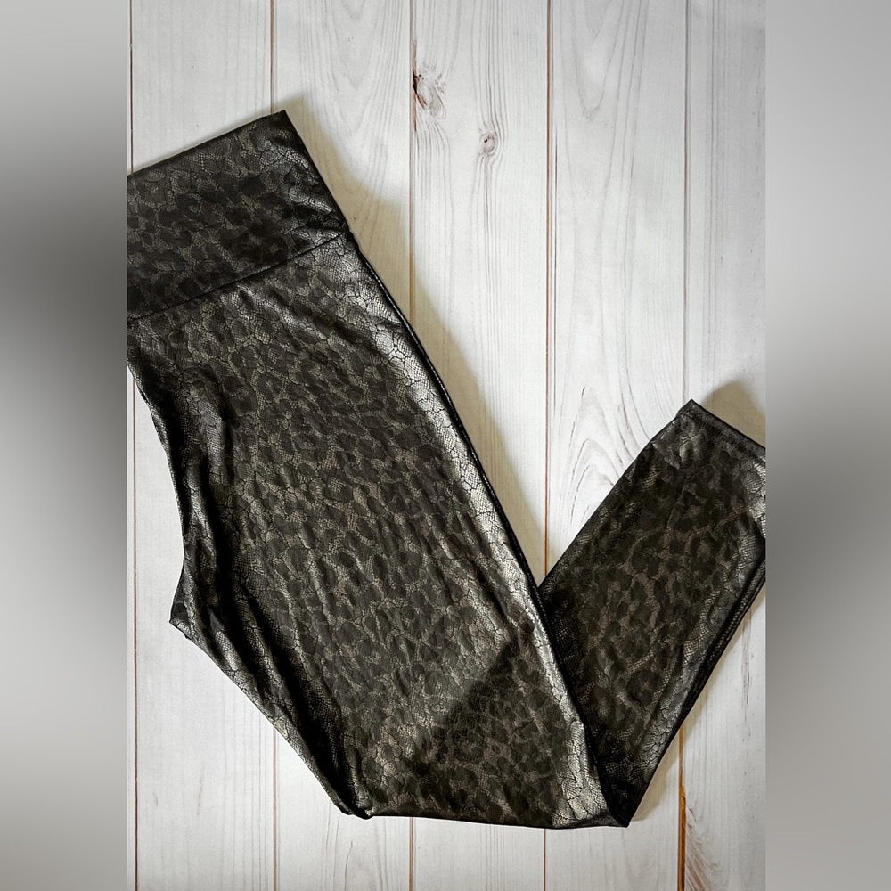 Curvy Animal Print Leggings